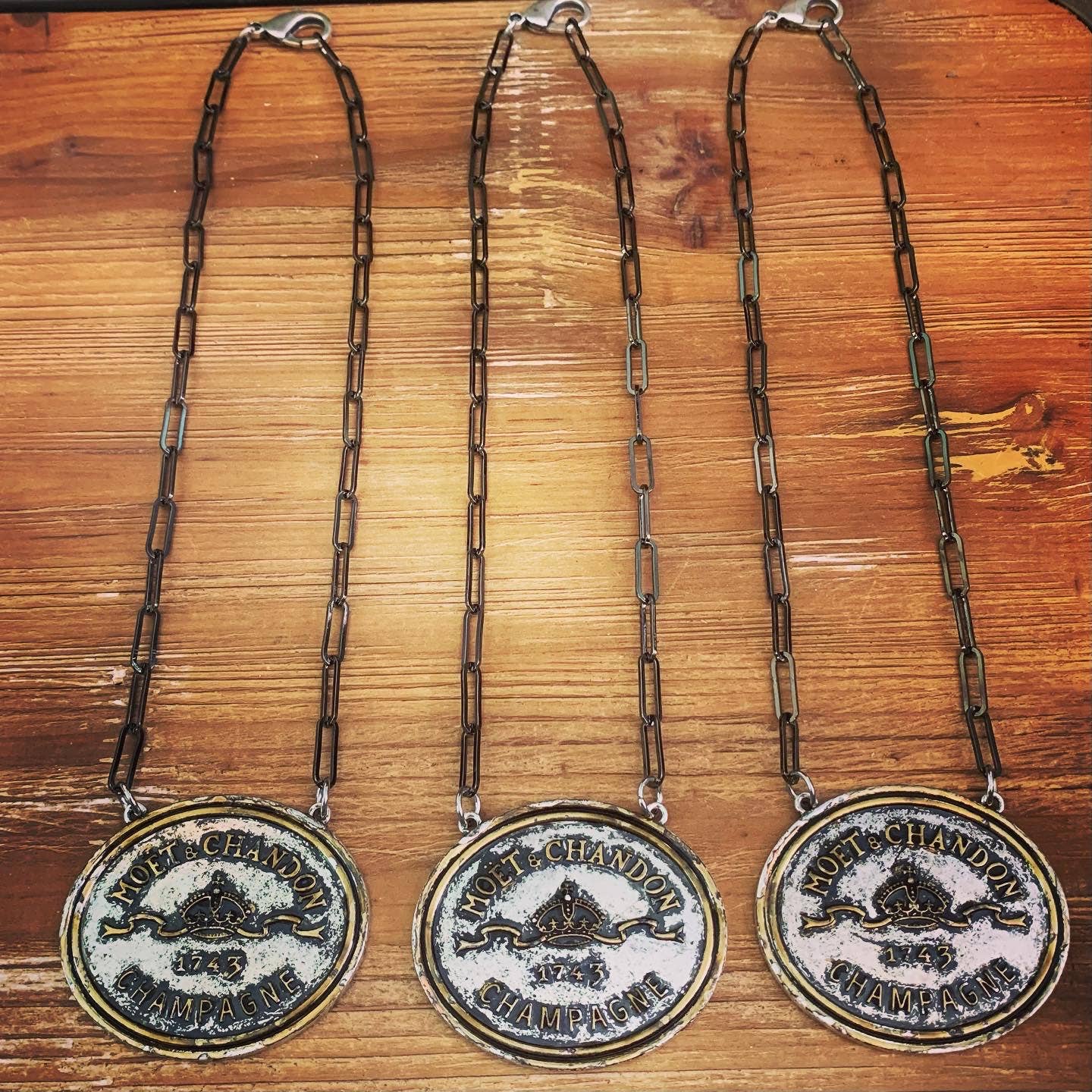 Champagne: Matte Gold/Burnished Silver