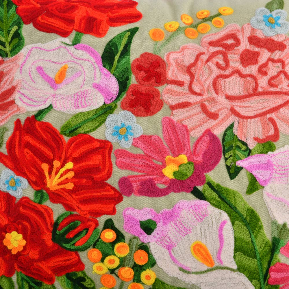 FLORAL GARDEN CUSHION 18x18