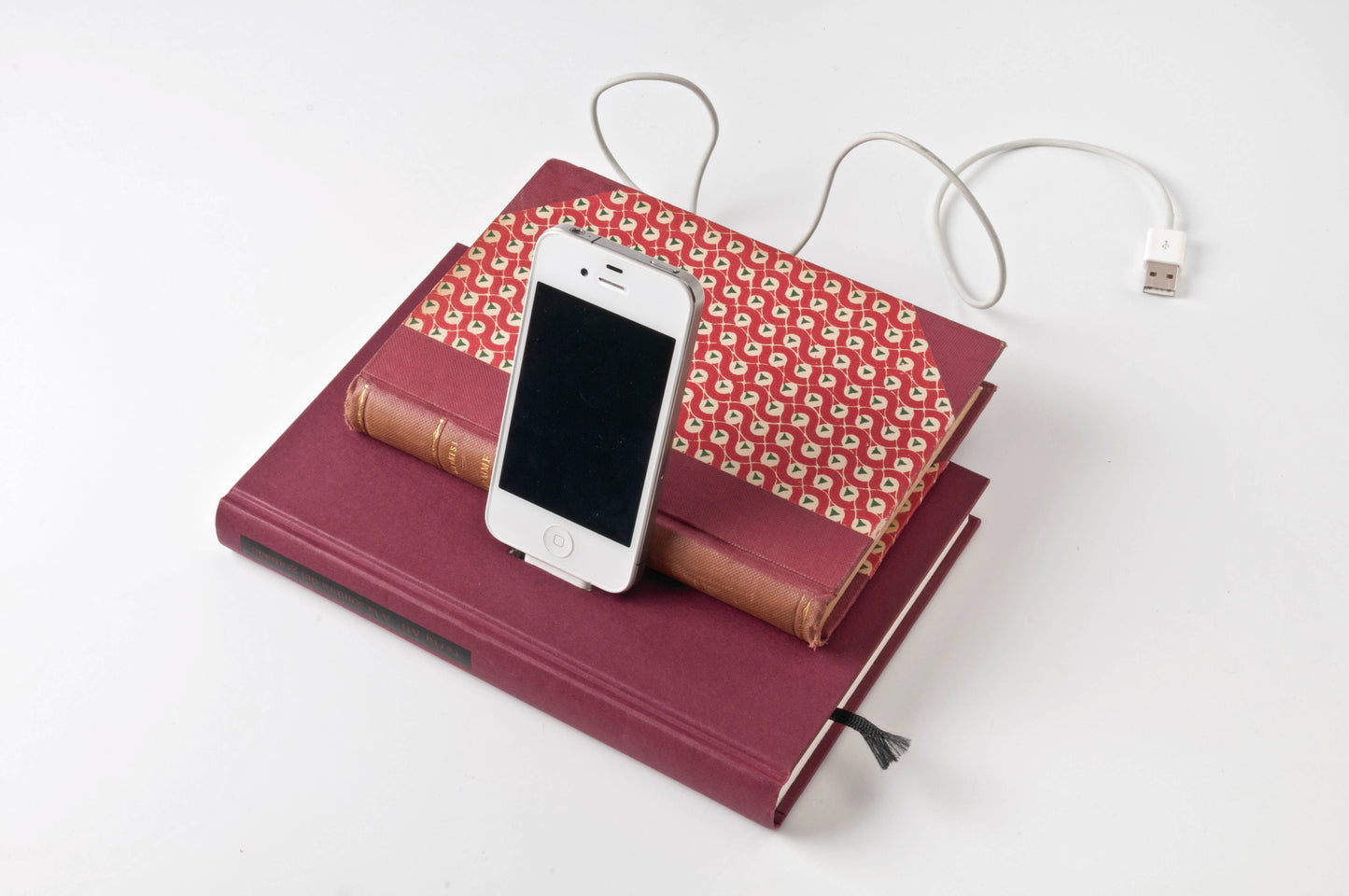 Upcycling Books: Decorative Objects