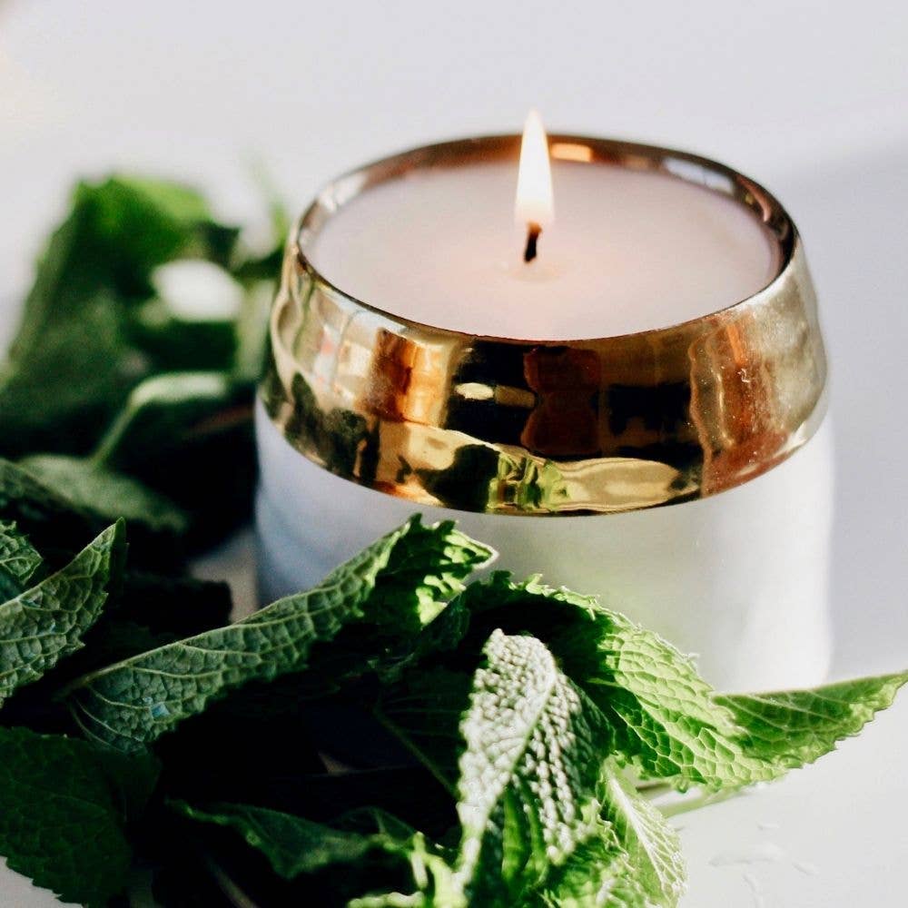 Clara: Sandalwood + Vanilla