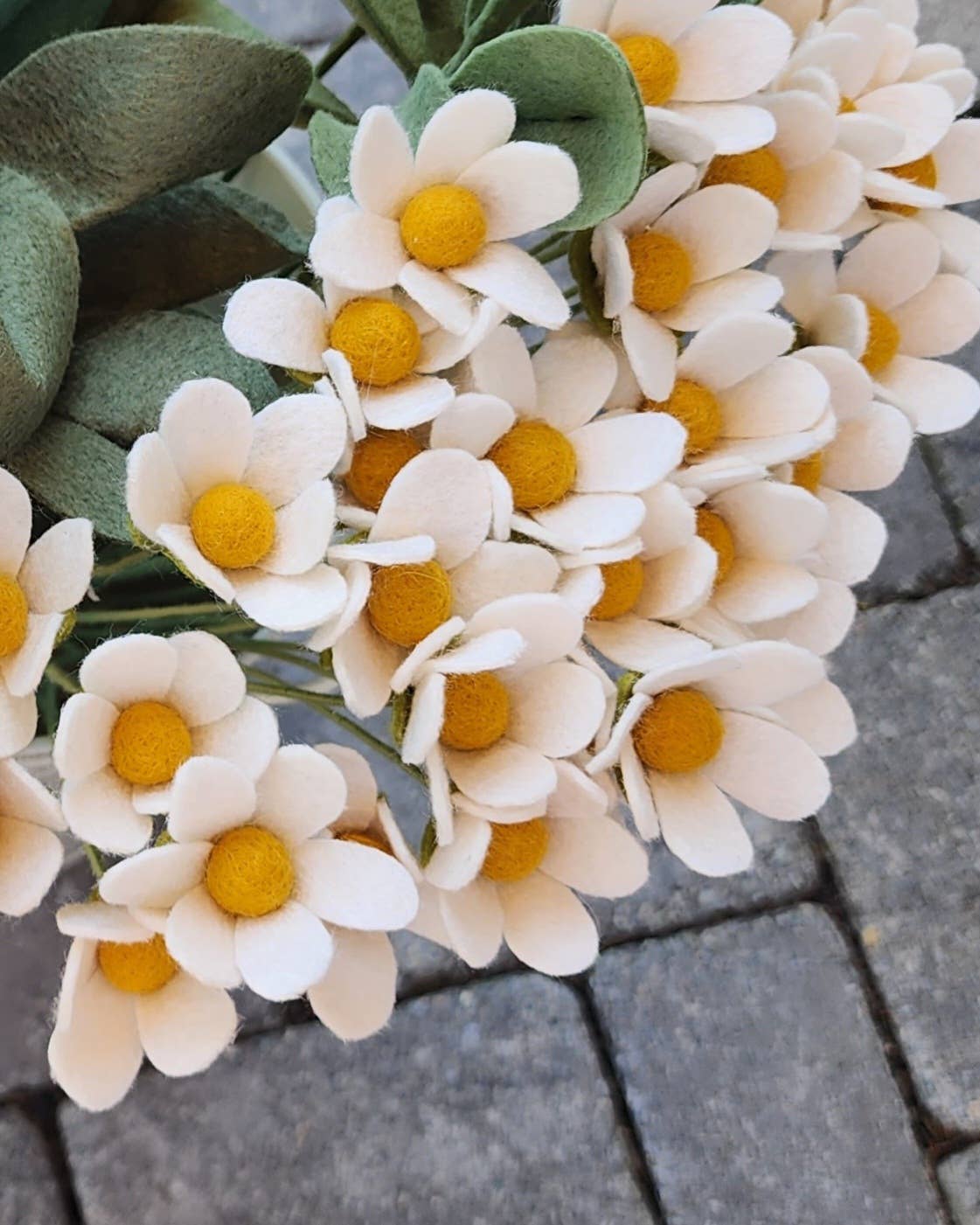 Felt Button Daisies