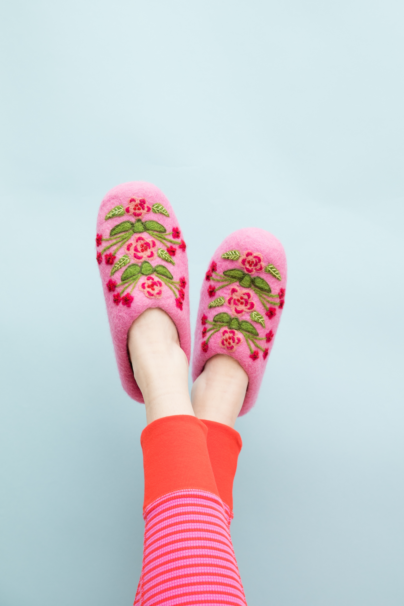 Secret Garden Slippers: Pink / Medium