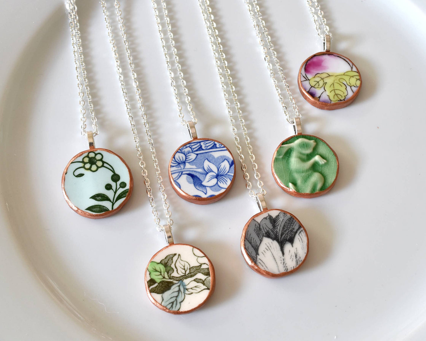 Broken Plate Circle Necklace : Mixed Patterns / Rose Gold Porcelain Paint Edge (standard)