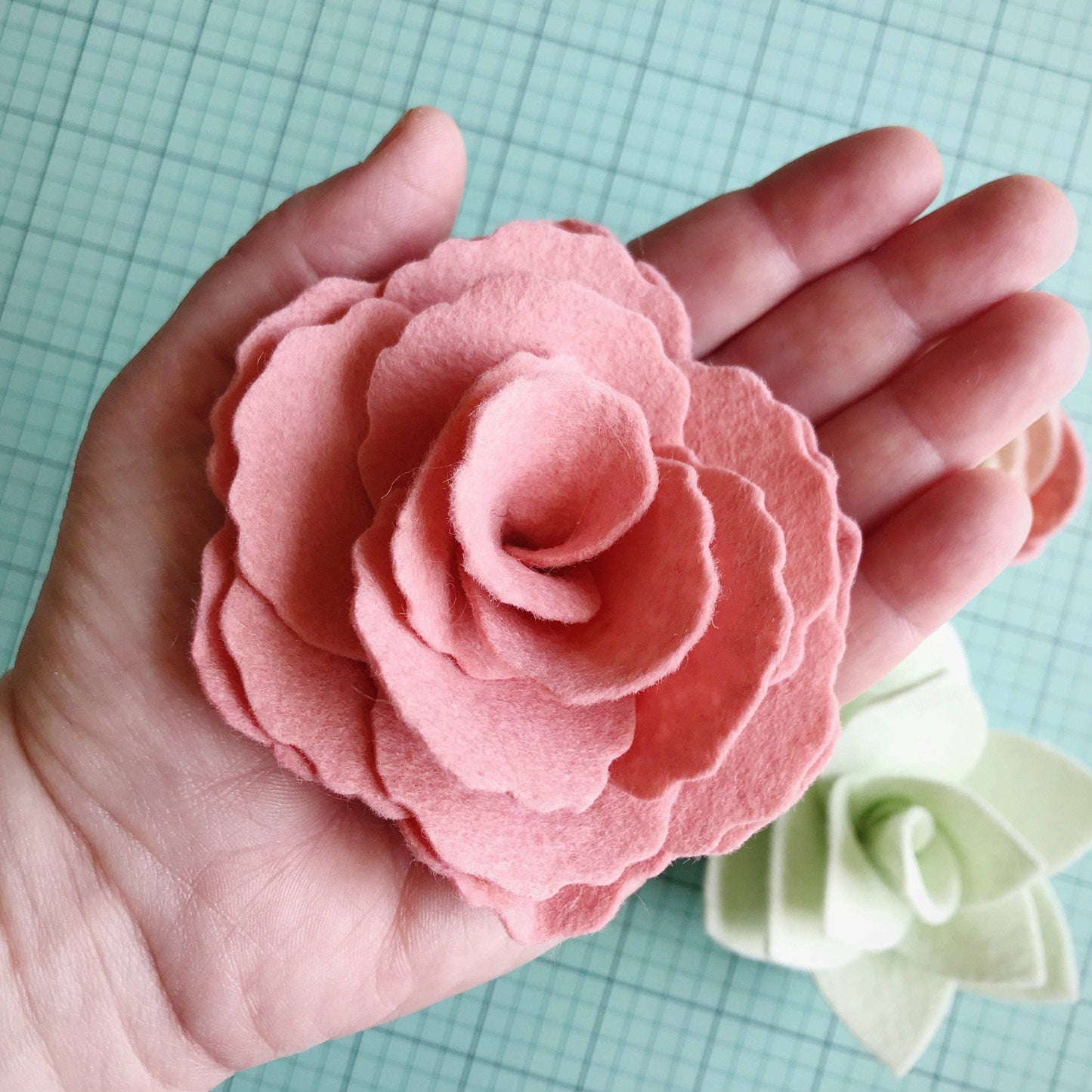 Felt Flower Floral Trio Craft Kit | Coral Sage