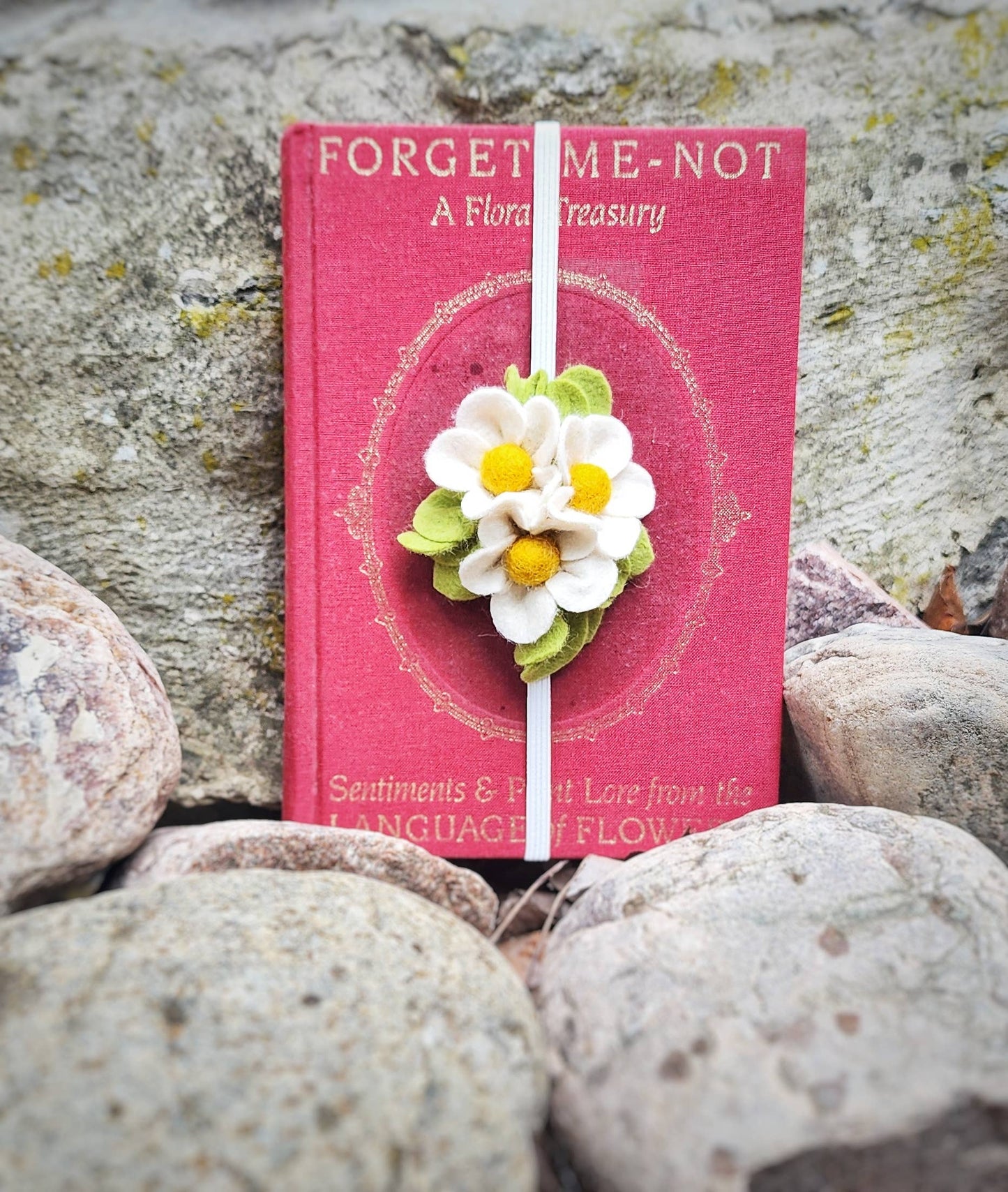 Felt Bookmark - Daisies