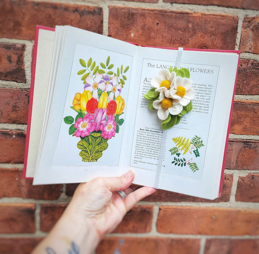 Felt Bookmark - Daisies