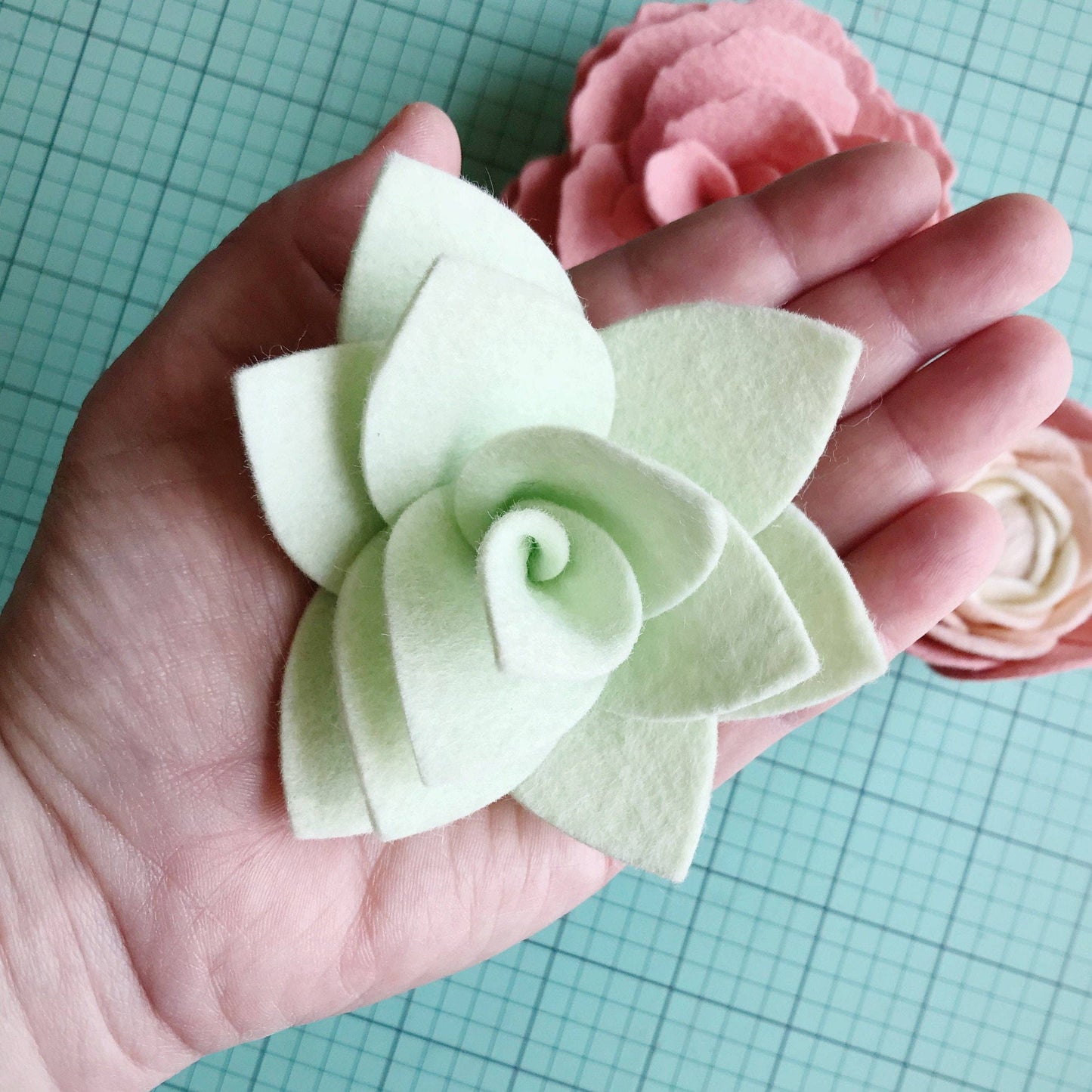 Felt Flower Floral Trio Craft Kit | Coral Sage