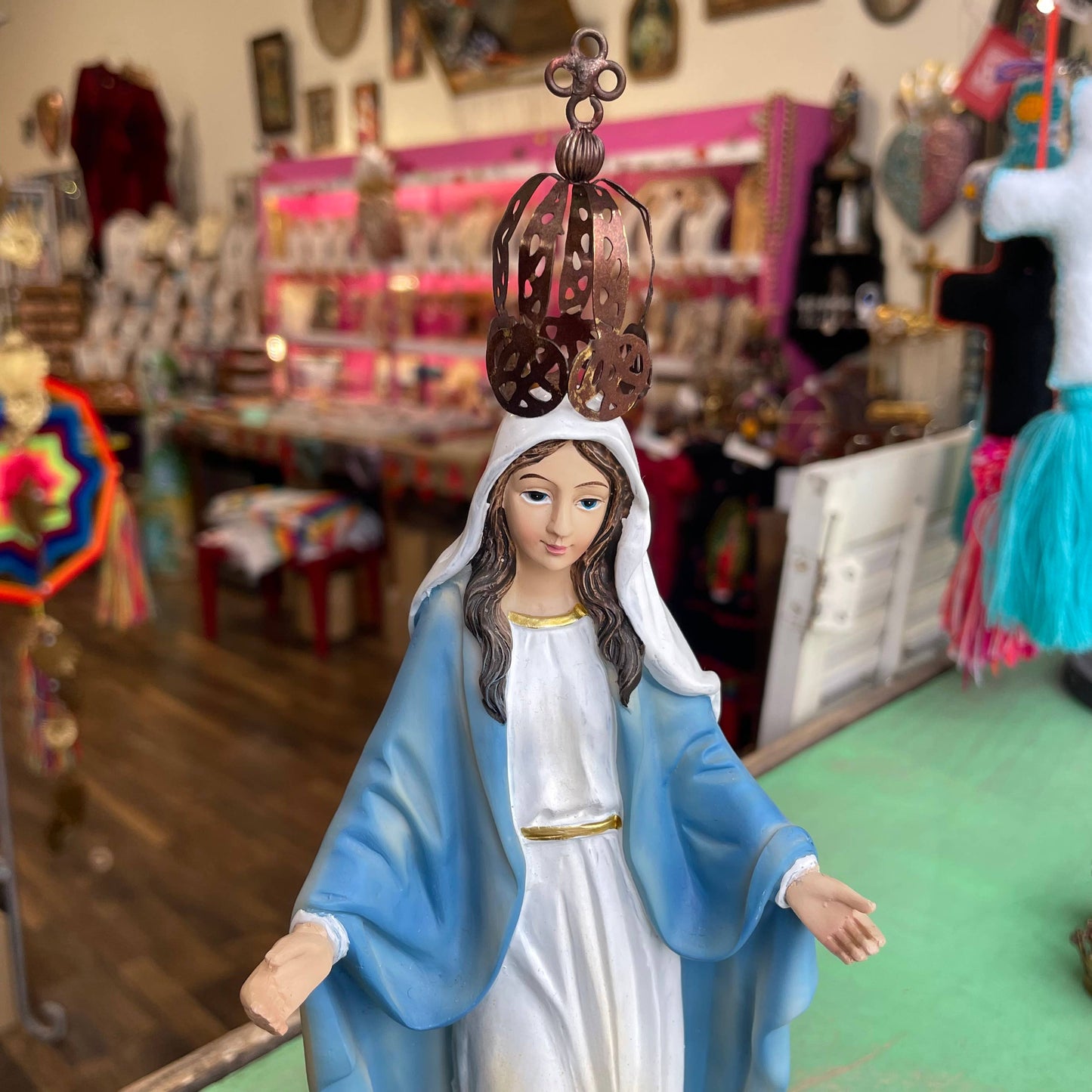 Mini Crowns: Traditional