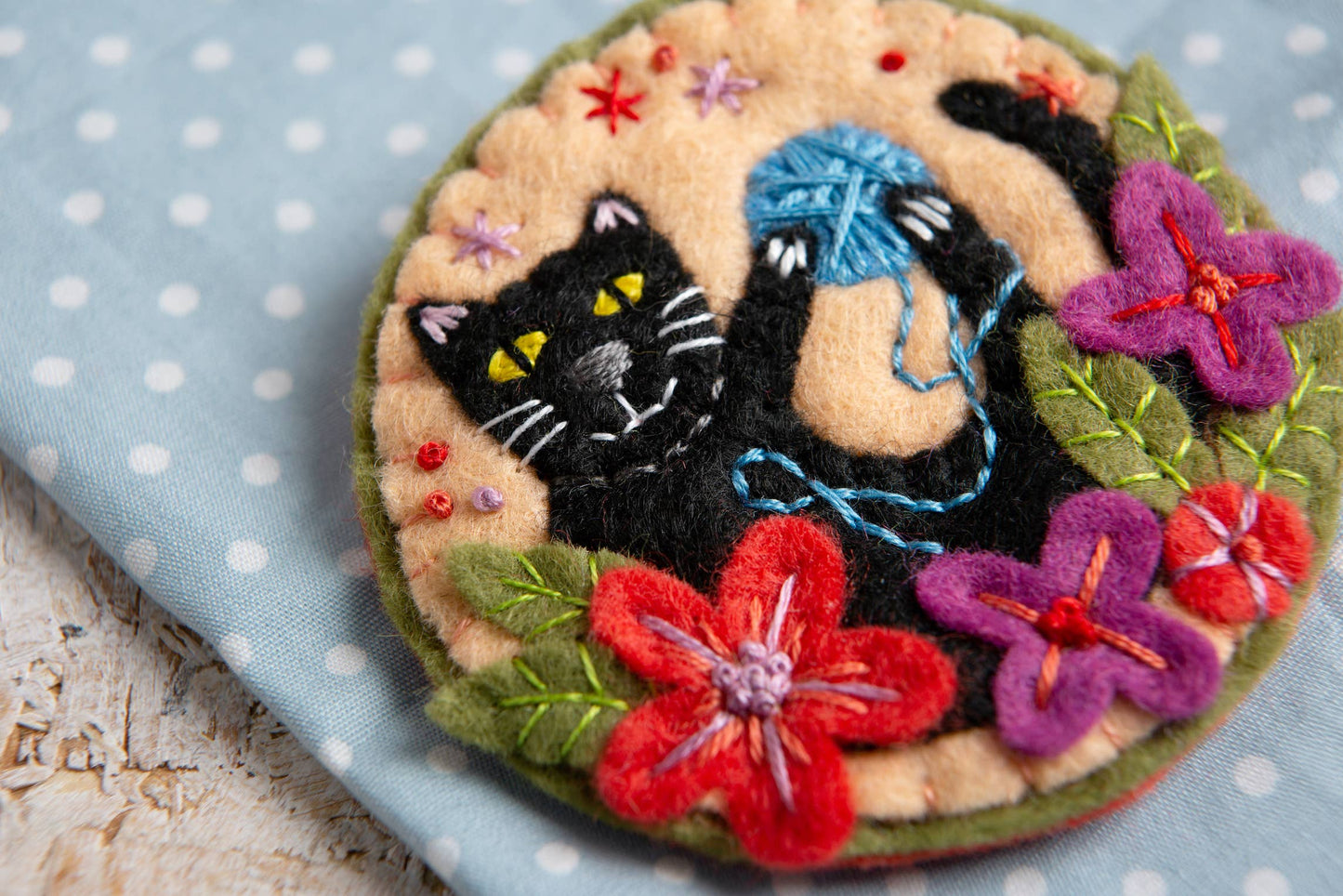 Black Cat Felt Craft Brooch Kit | Complete Craft Kit