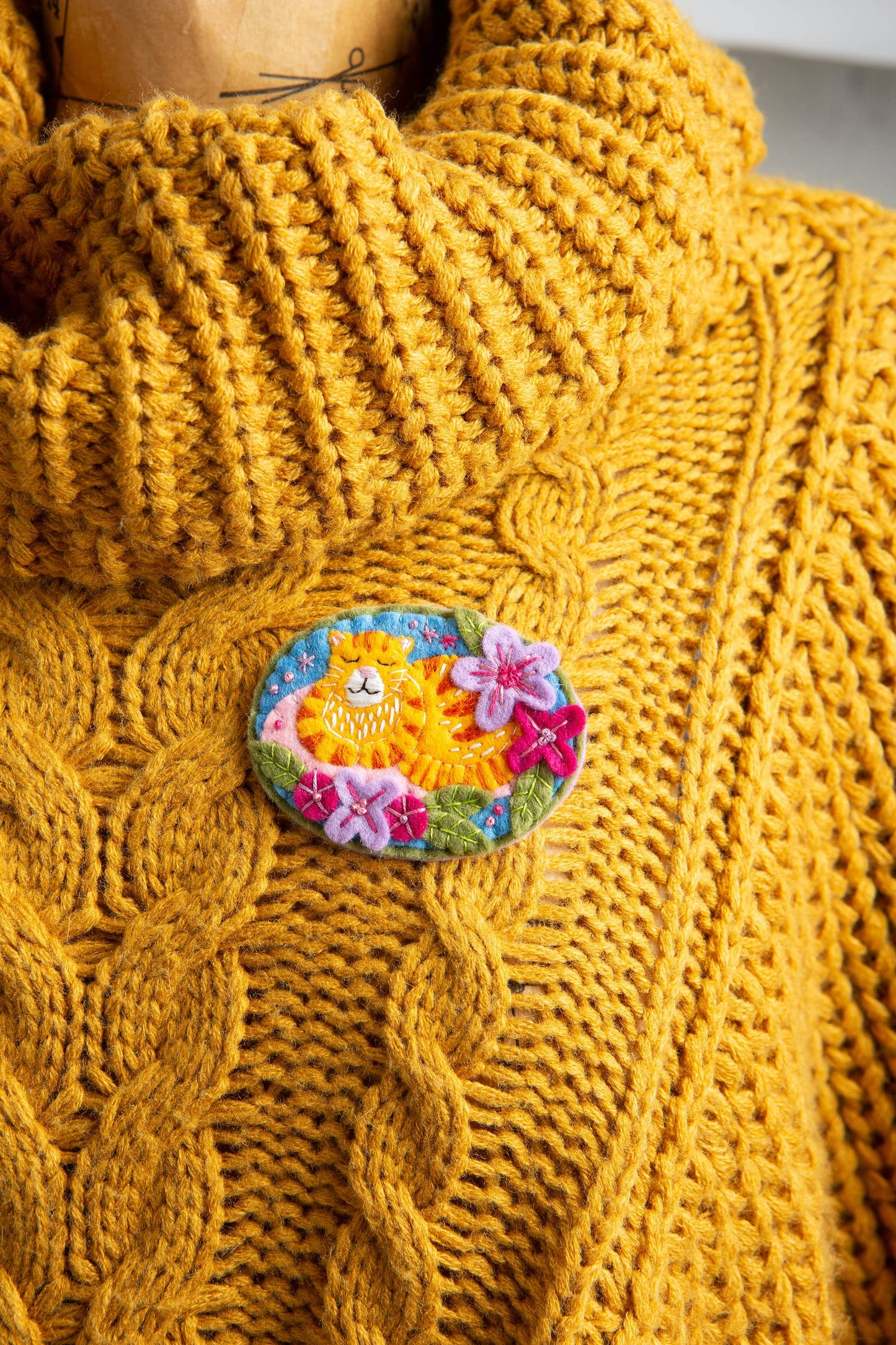 Ginger Cat Felt Craft Brooch Kit | Complete Craft Kit