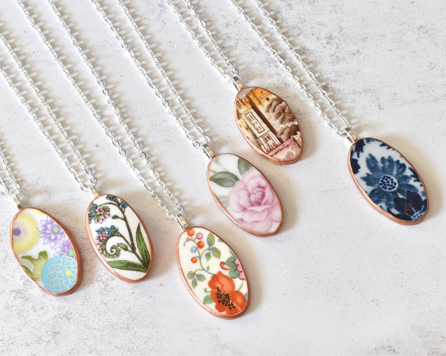 Broken Plate Oval Necklace : Mixed Patterns / Rose Gold Porcelain Paint (standard)