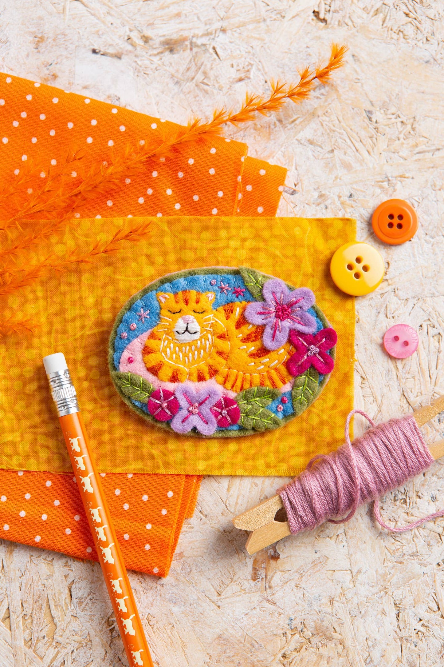 Ginger Cat Felt Craft Brooch Kit | Complete Craft Kit
