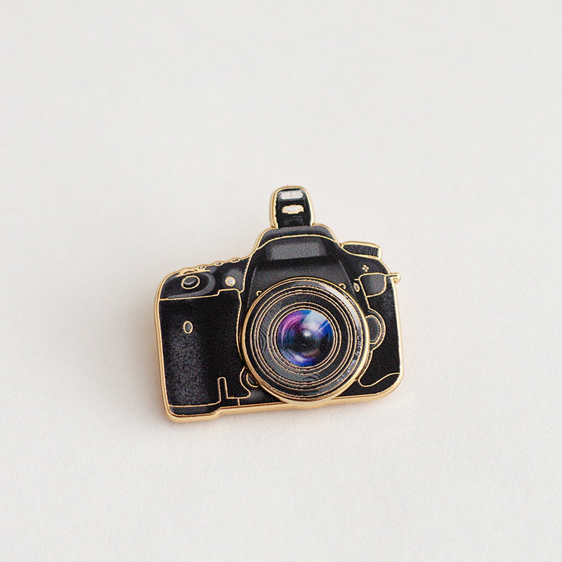 DSLR Camera Interactive v2 Enamel Pin | Spinning Lens