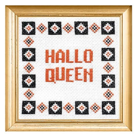 Hallo Queen: Deluxe Cross Stitch Kit