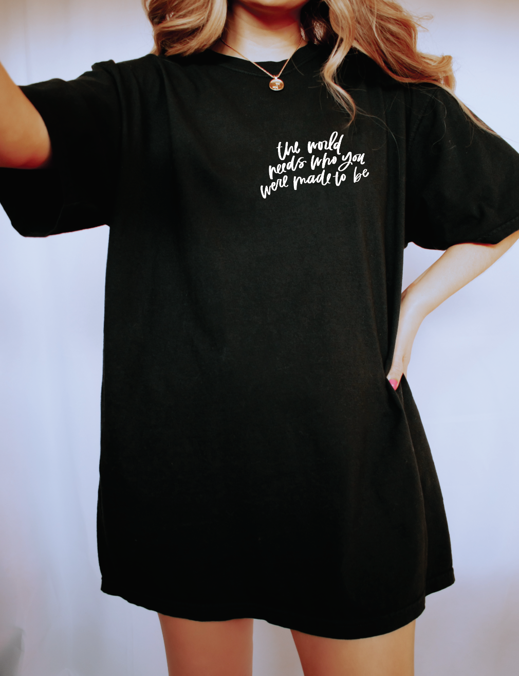 The World Needs Who You Were Made To Be Pocket Style TEE: Large / Black